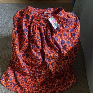 One size fits all skirt